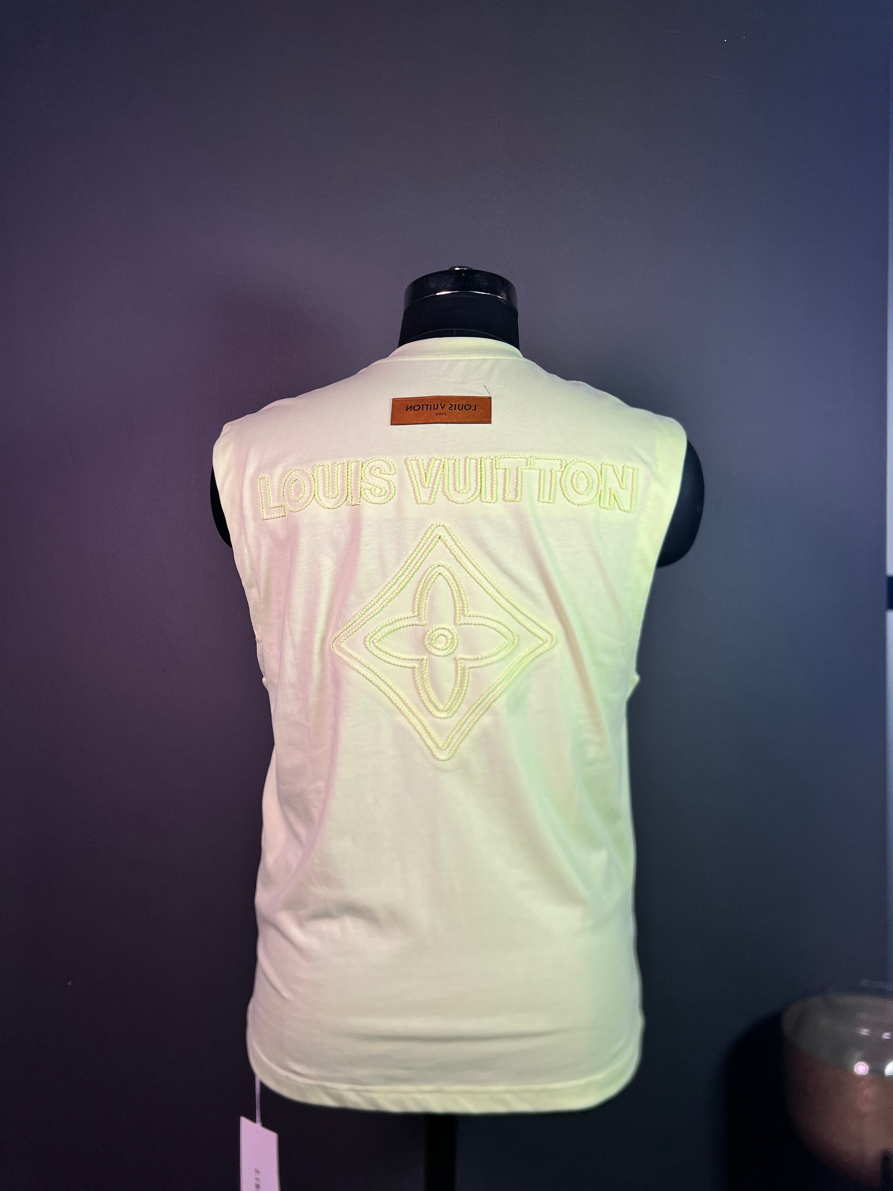 Embroidered Tank Top – Effortless Style with Artful Detail