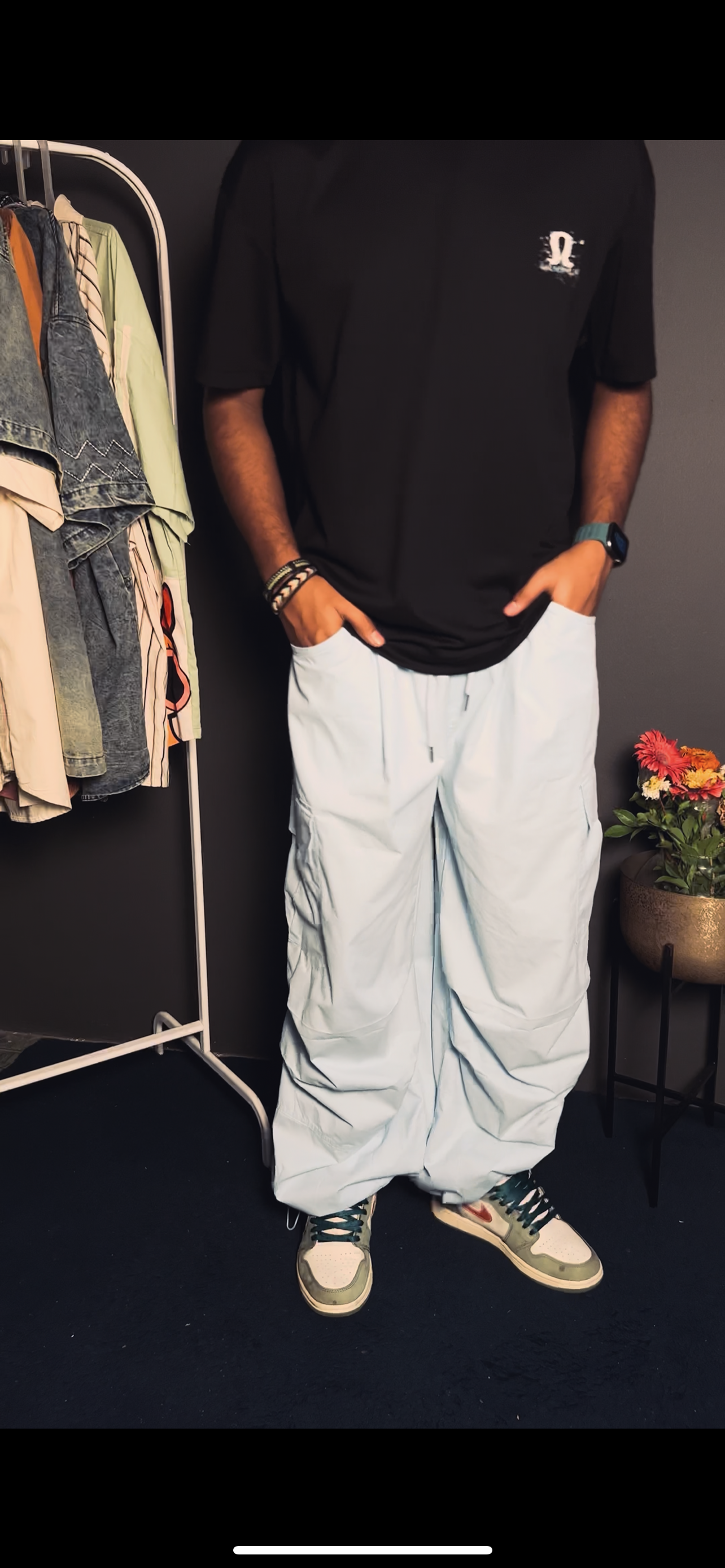 Loose, bold & street-ready: the ultimate baggy jeans.