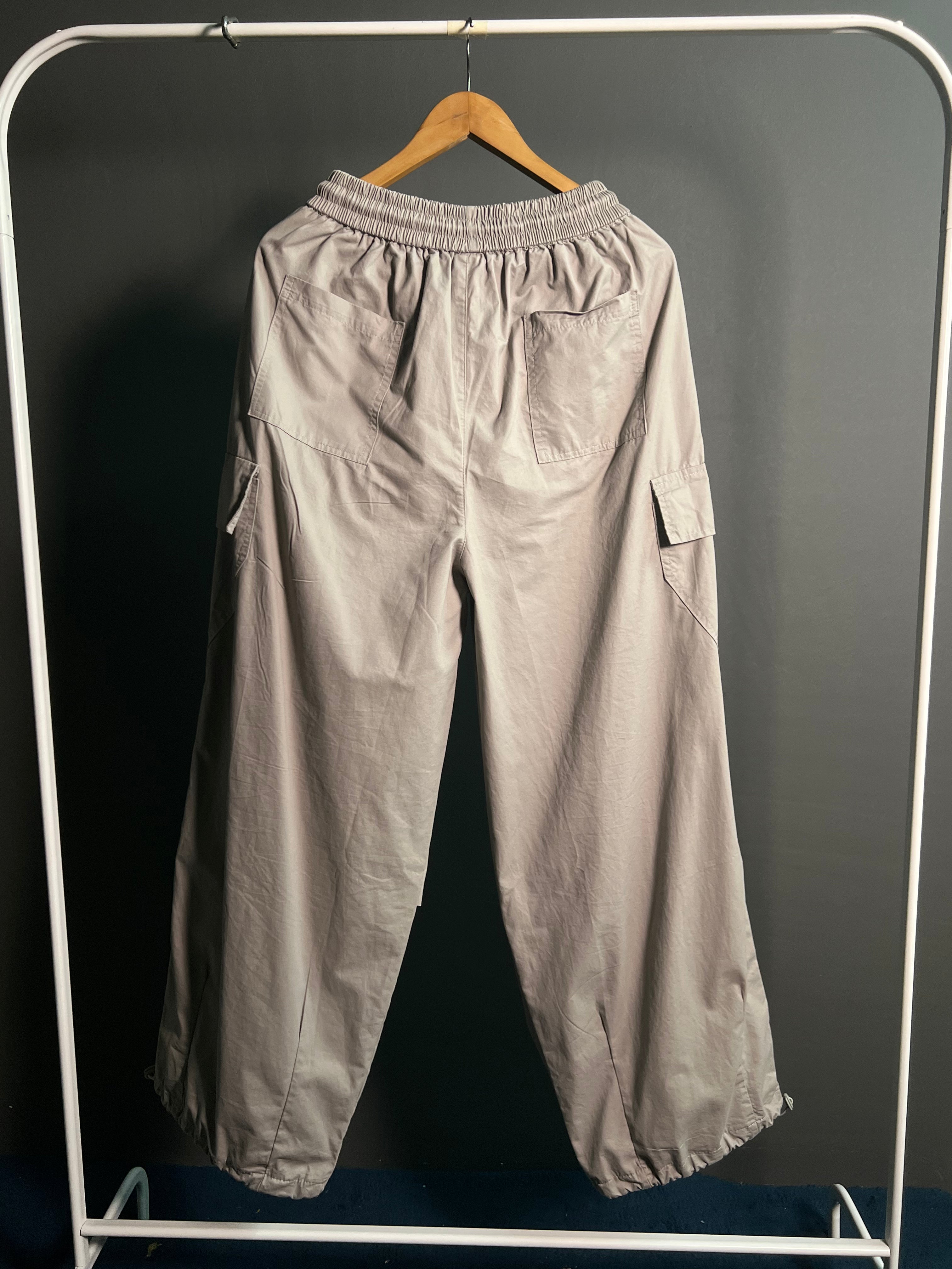 Loose, bold & street-ready: the ultimate baggy jeans.