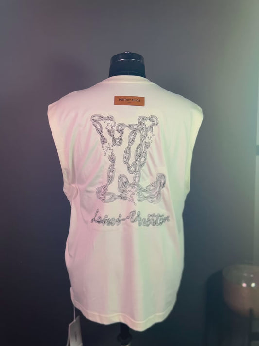 Embroidered Tank Top – Effortless Style with Artful Detail